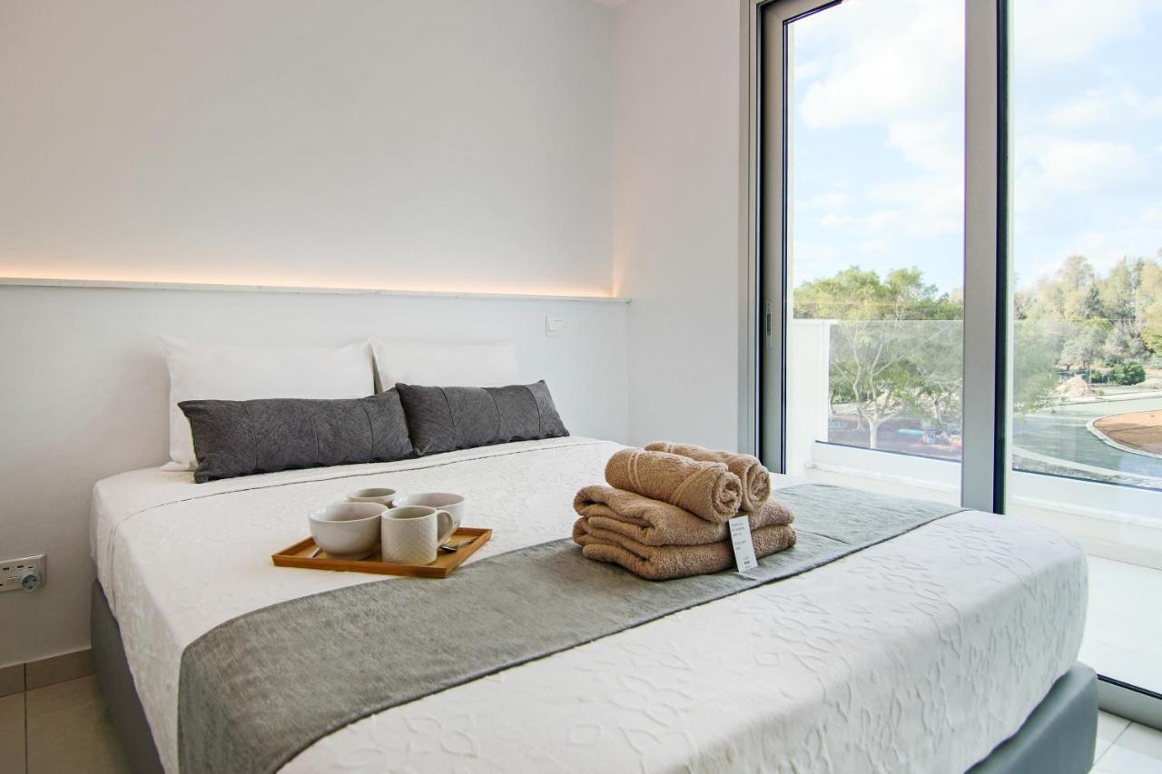 Апартаменты Phaedrus Living - Seaside Executive Flat Harbour 202 Пафос Экстерьер фото